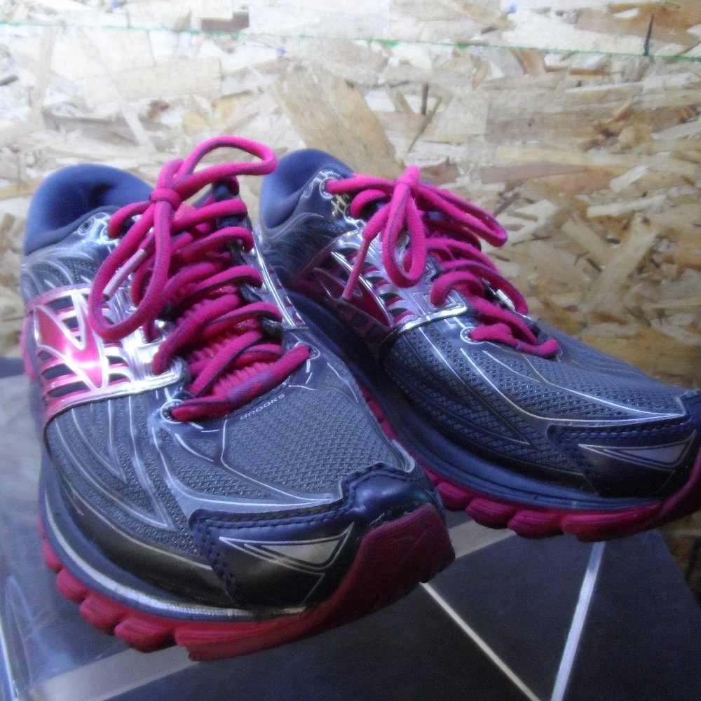 Brooks Glycerin 14 Athletic Running Shoes Sneakers- Size 9.5-pink/black